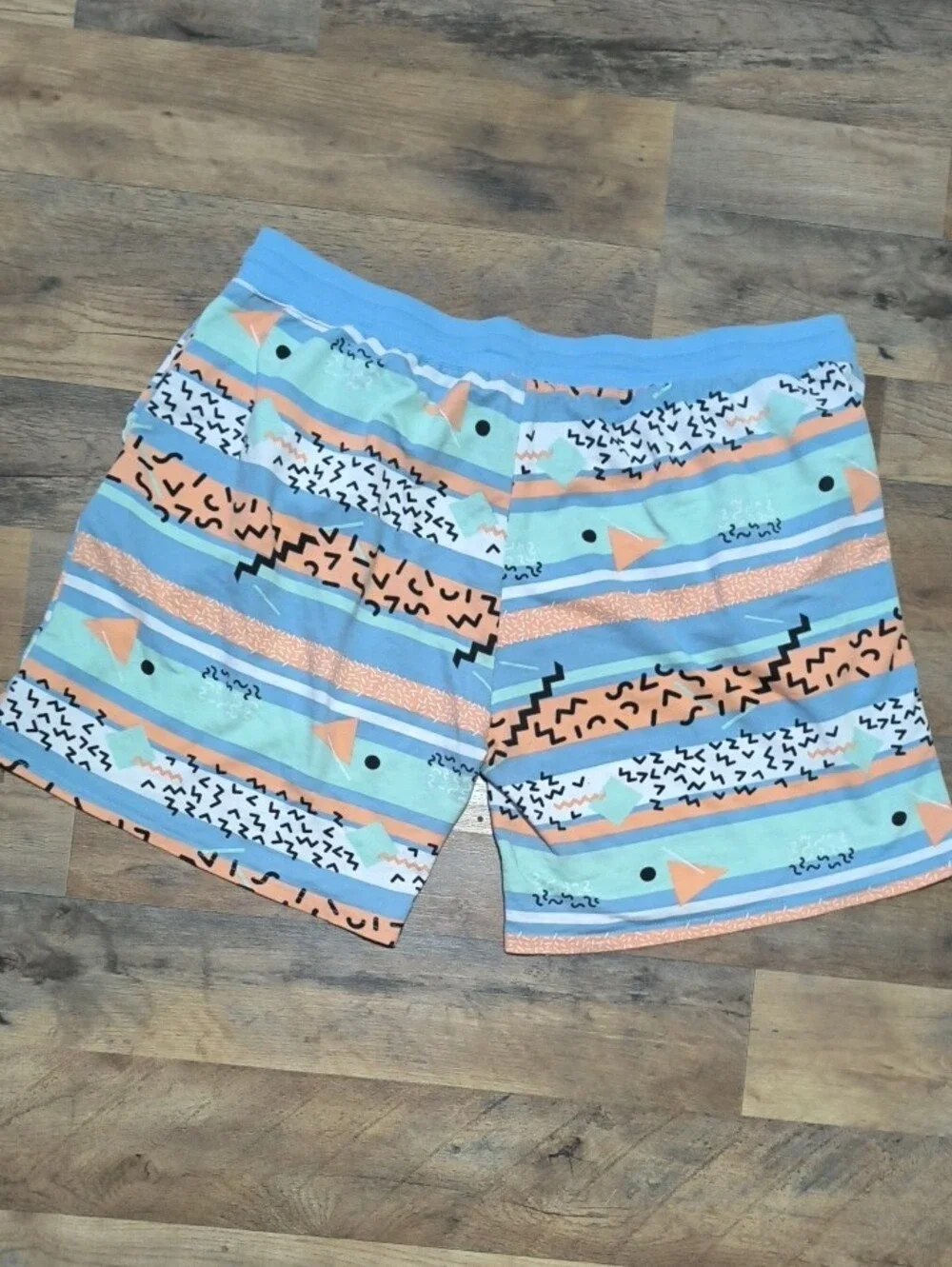 No Boundaries Men's Pastel Stripe Board Shorts - Light Blue & Peach